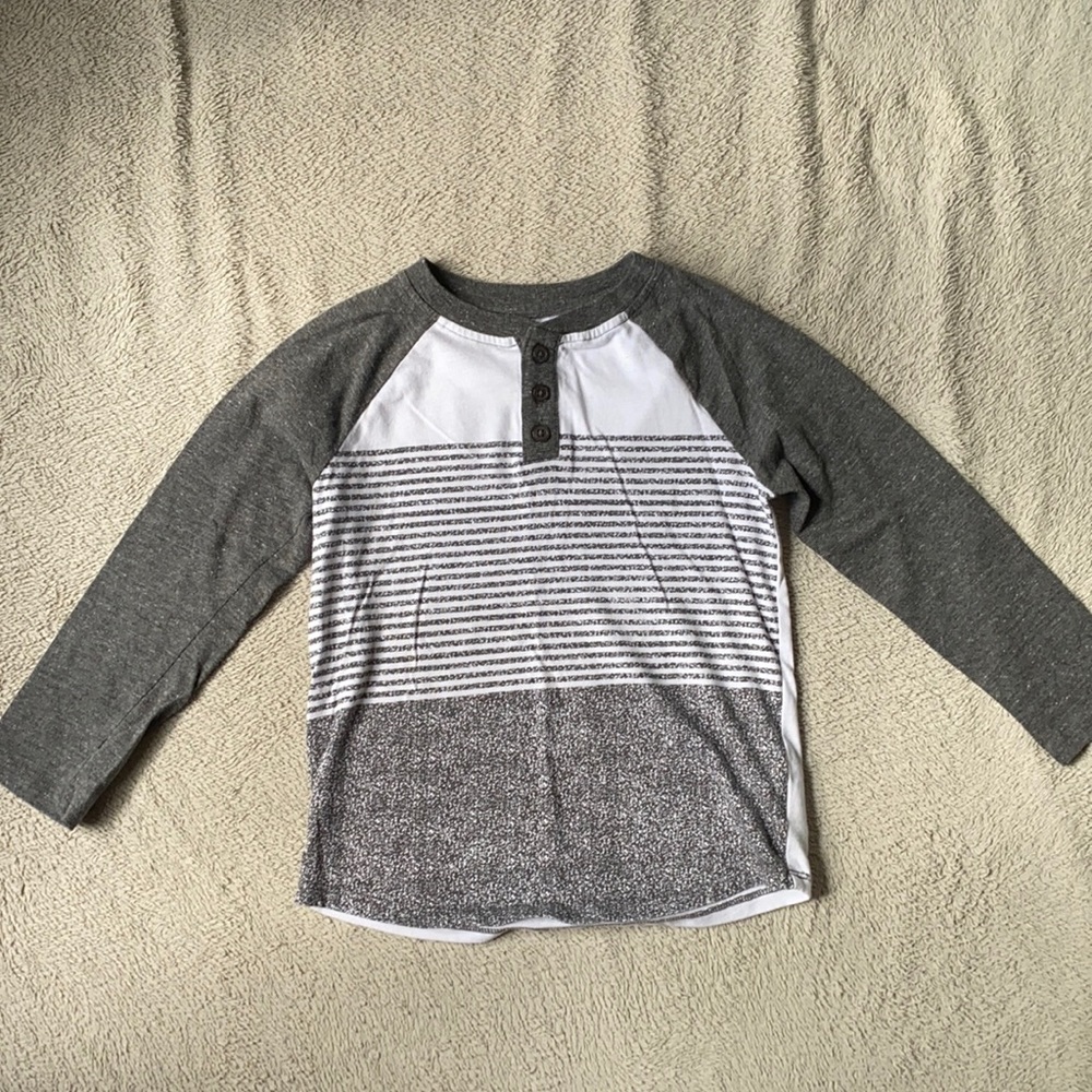 LAST CHANCE*** Boys Epic Threads Long sleeve